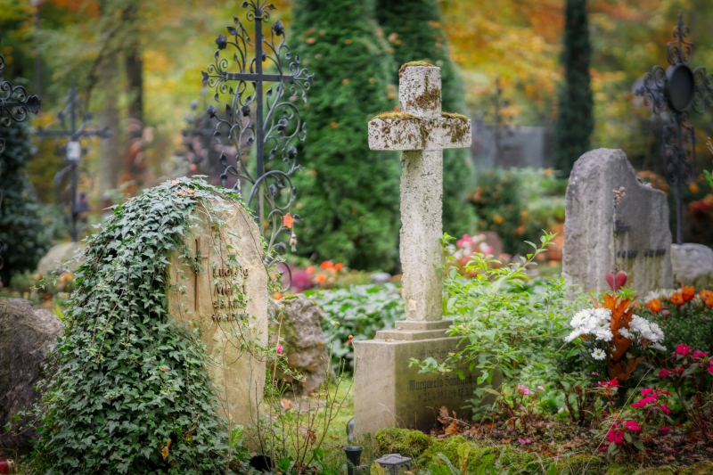 funeraire-COURMES-min_cemetery-4653166