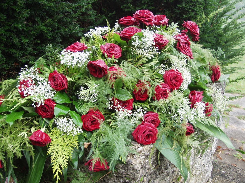 funeraire-COURMES-min_roses-61203